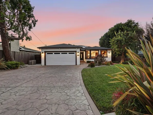 1008 El Toro Dr, Hollister, CA 95023