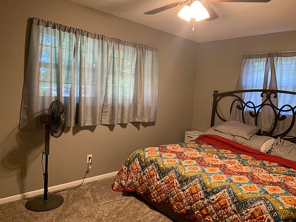 5th image of 166 Woodhill Cir