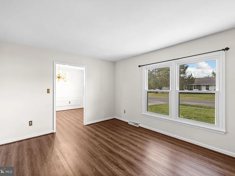 308 Butternut Dr — Photo 9