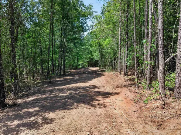 1176A Old Stagecoach Rd, Camden, SC 29020