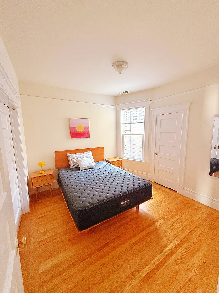 Building Photo - 1743 Jones St #1743