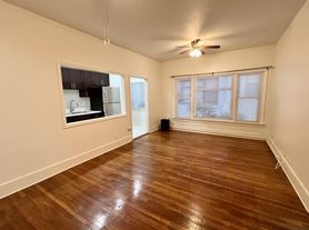 1040 E. Appleton St.