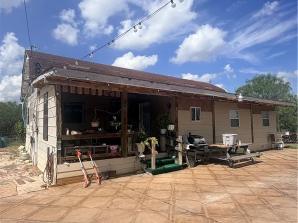 559 County Road 129, Alice, TX 78332