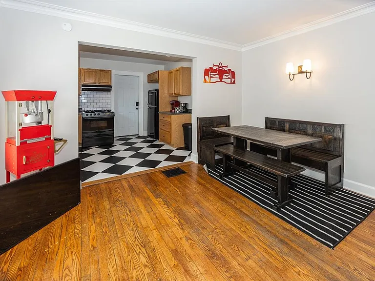 6140 Winthrop Ave — Photo 9