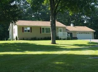 73 Grayrock Rd, Clinton, NJ 08809