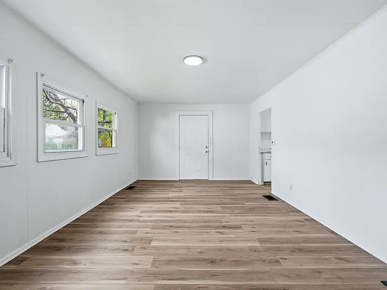 4014 Oliver St — Photo 11