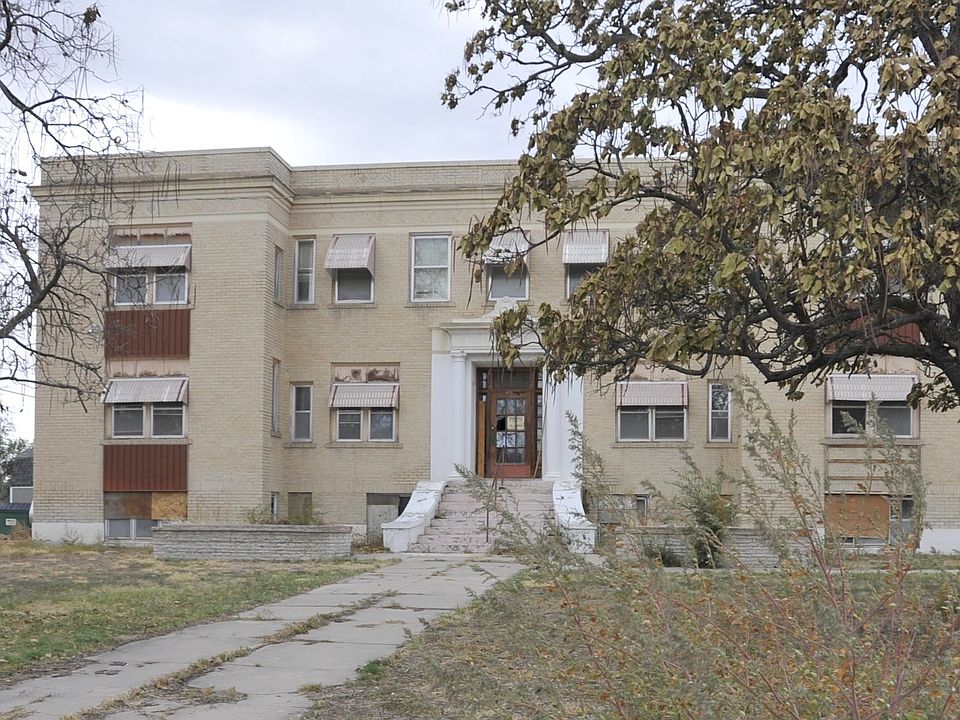 2nd image of 916 S 7th Ave