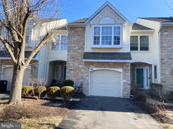 568 Aspen Woods Dr, Yardley, PA 19067