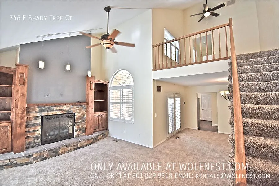 3 bed, 3.5 bath, 2105 sqft, $2,695 — Photo 2