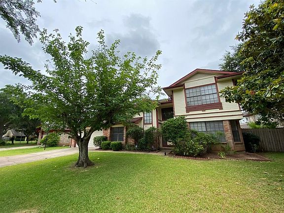 3rd image of 2118 Braesmeadow Ln