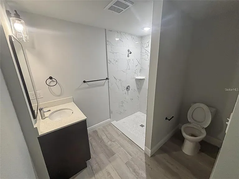 1725 Crystal Grove Dr #1727 — Photo 8