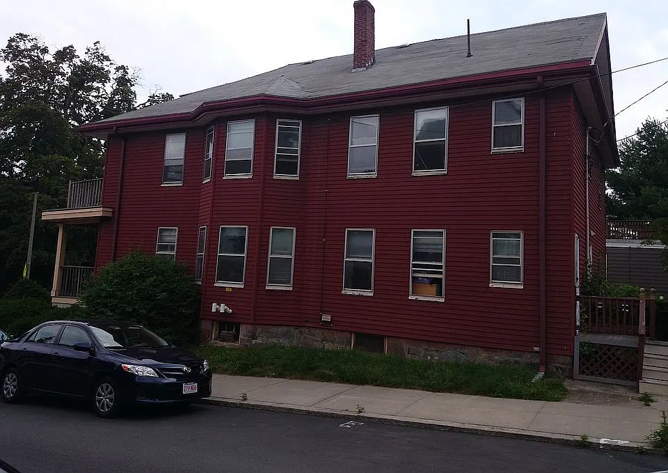 Building Photo 4