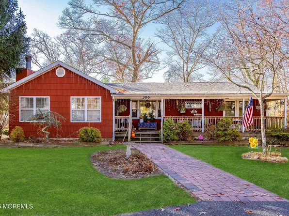 306 E Oakbourne Avenue, Galloway, NJ 08205