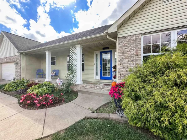 8333 Sycamore Dr, Newburgh, IN 47630