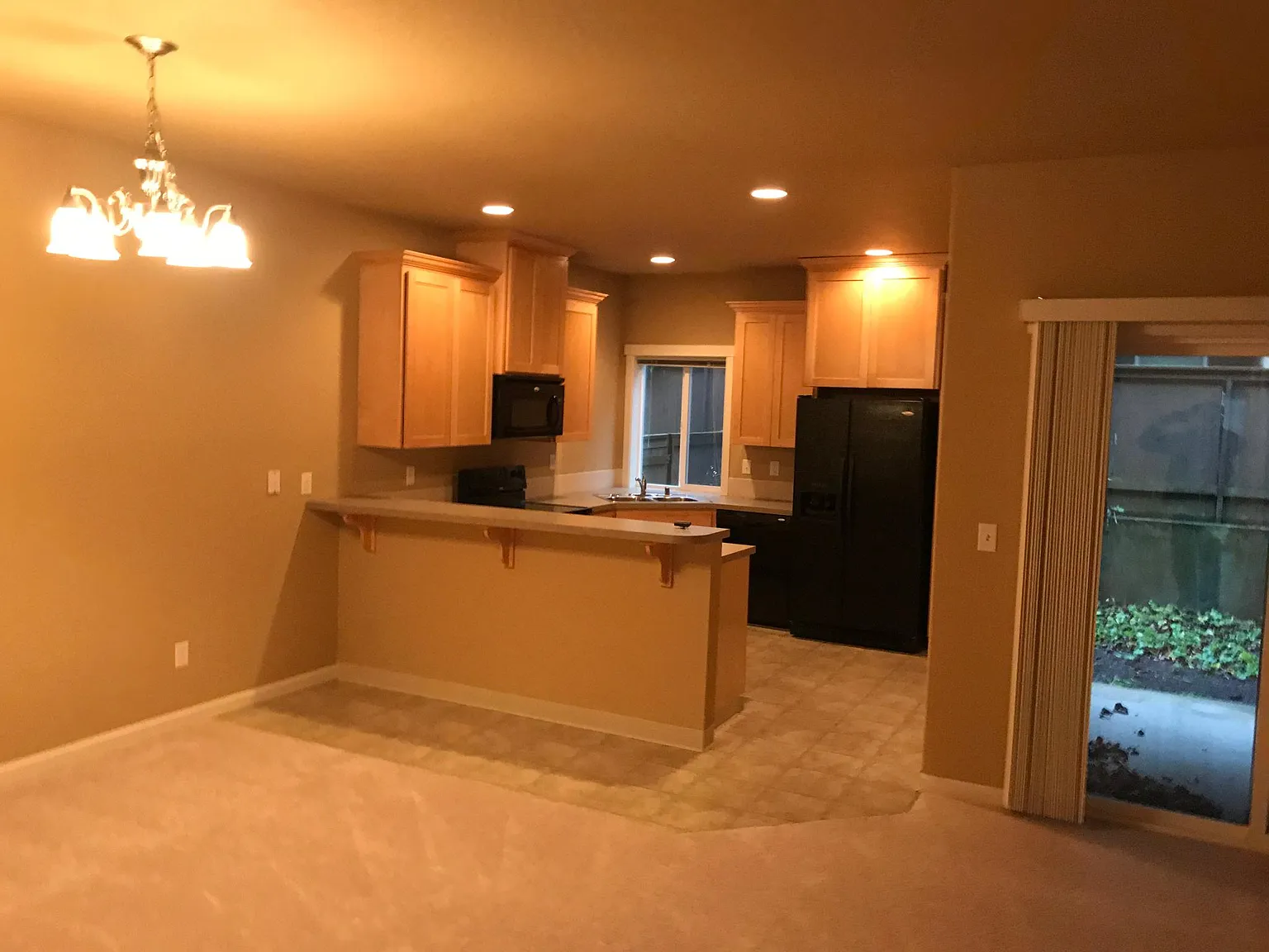 2 bed, 2.5 bath, 1662 sqft, $2,200 — Photo 4