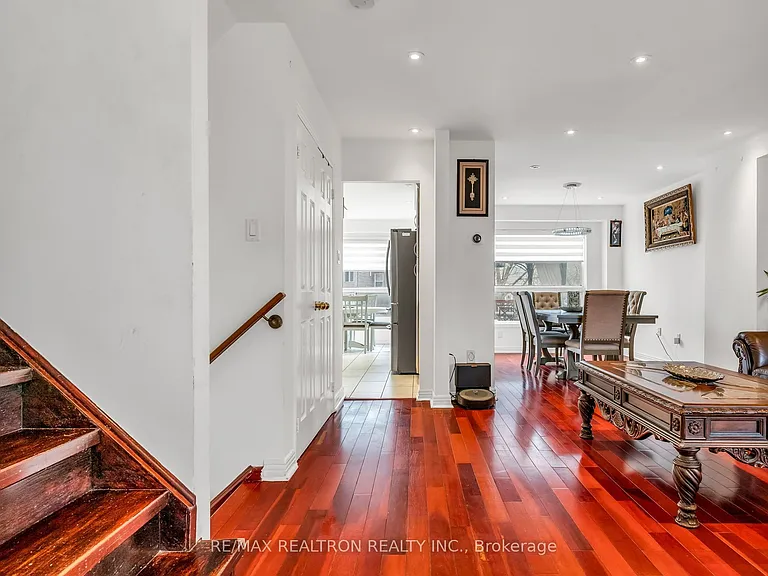 89 Beaconsfield Ave — Photo 5