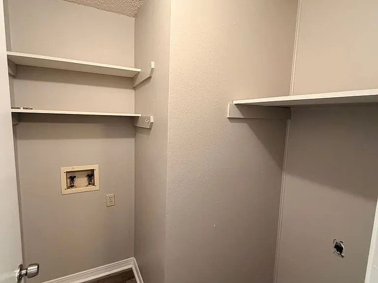 9990 Smugglers Cove Ln — Photo 12