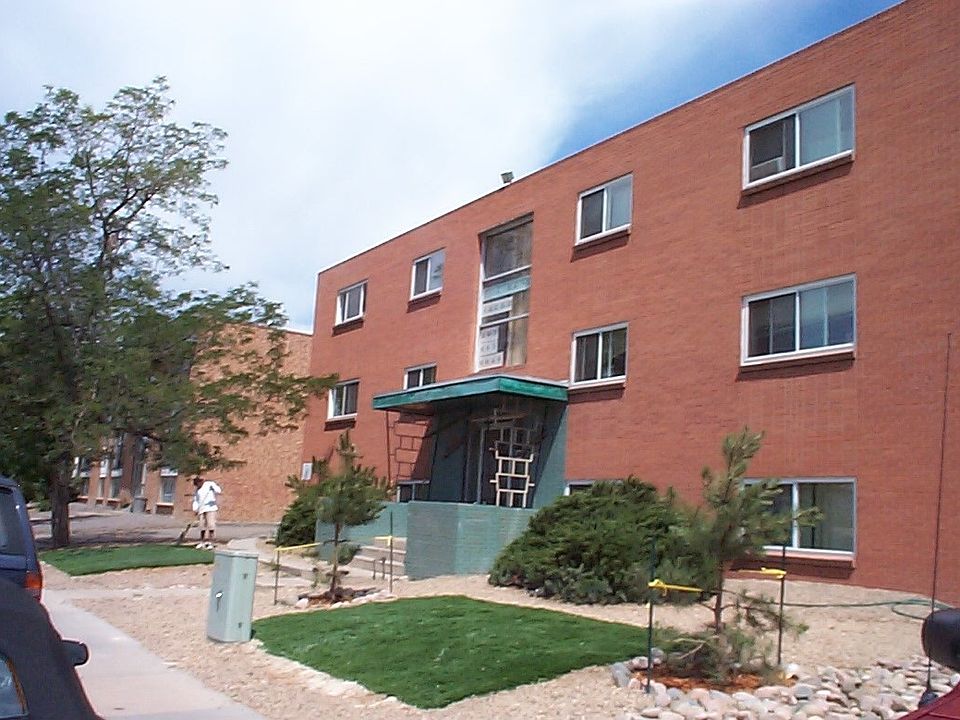 9151 E. 14th