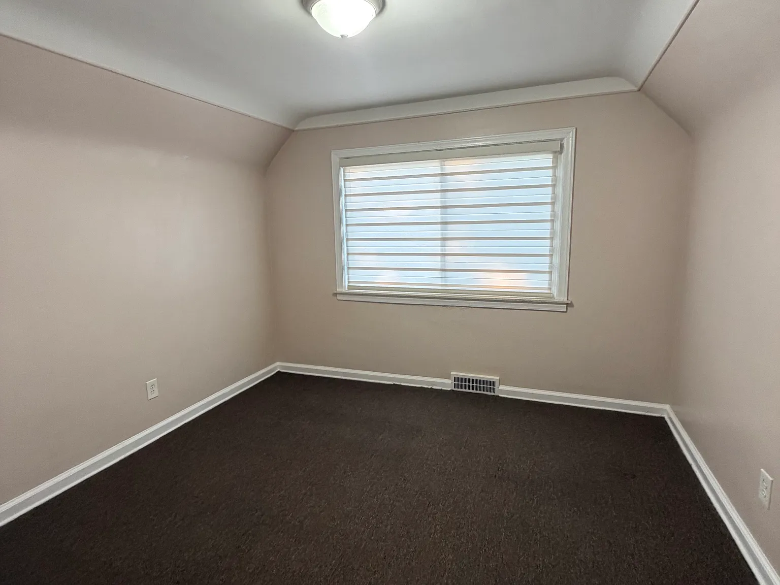 2 bed, 1000 sqft, $1,500 — Photo 4
