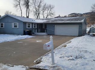 1405 5th Ave NW, Jamestown, ND 58401