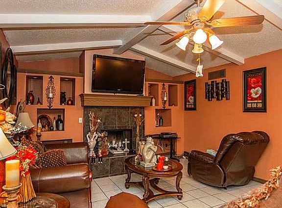 3rd image of 3209 Beachcomber Dr