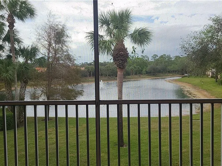 445 Robin Hood Cir #201 — Photo 16