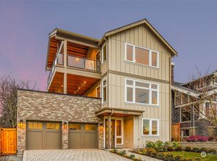 2906 W Garfield St, Seattle, WA 98199