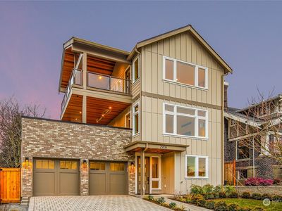 2906 W Garfield Street, Seattle, WA, 98199