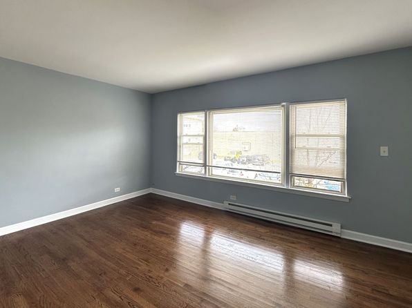 7628 N Milwaukee Ave APT 2B