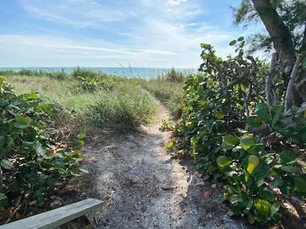 5611 Gulf Of Mexico Dr #202, Longboat Key, FL 34228