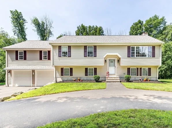 51 Anthony St, Berkley, MA 02779