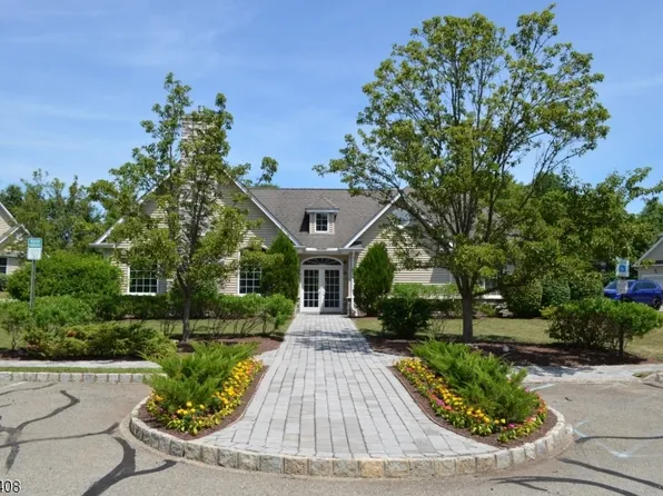 18 Schindler Ct, Parsippany-Troy Hills Twp., NJ 07054