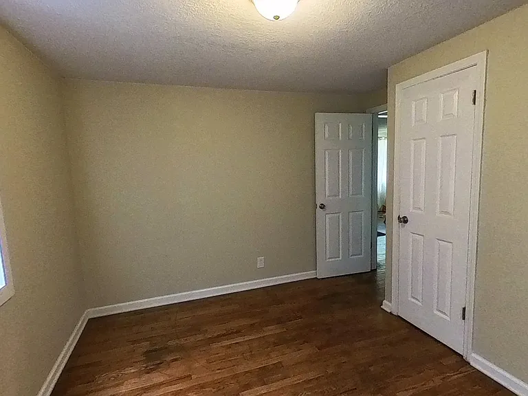 9217 Oak St — Photo 21