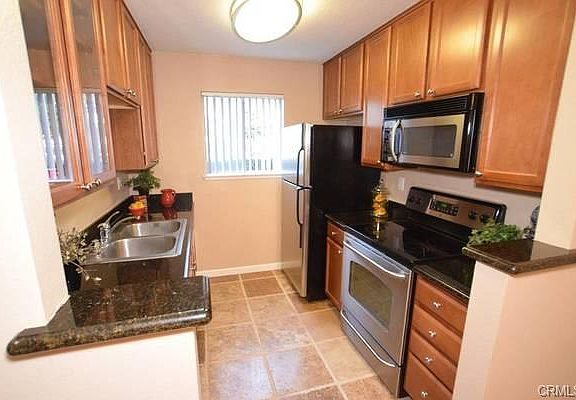 3rd image of 1118 Yarwood Ct