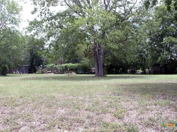 0 N Pecos St, Lockhart, TX 78644