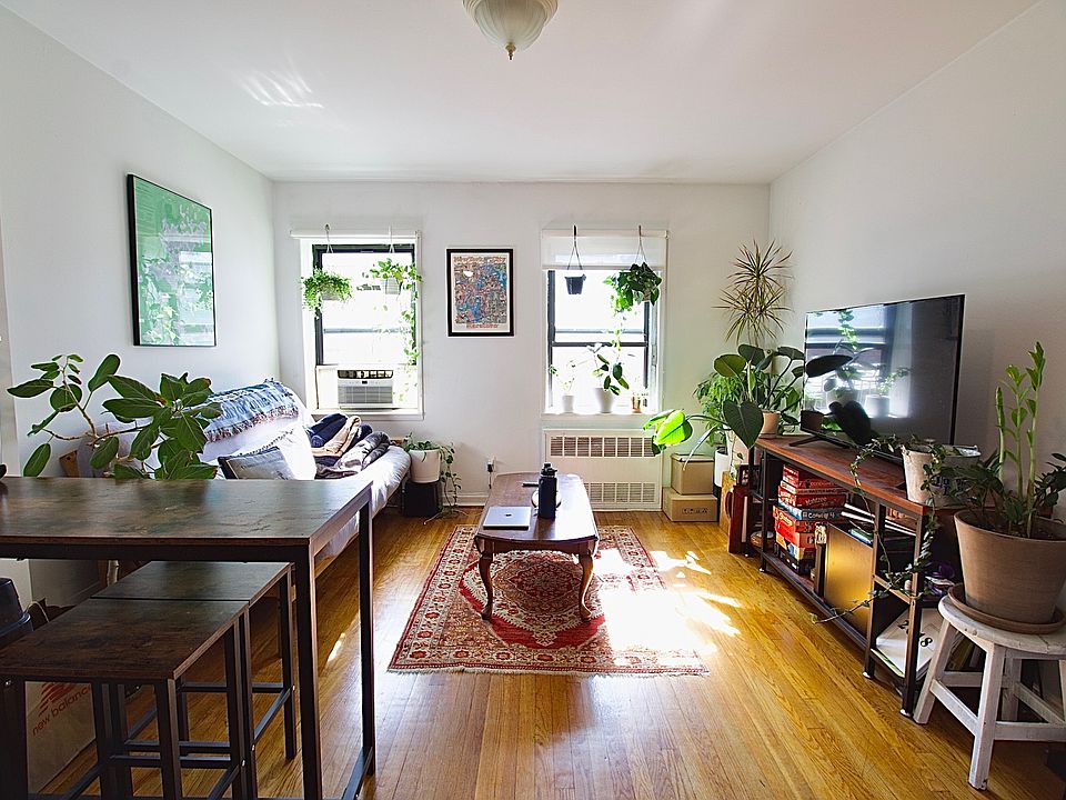 1st image of 432 E 11th St APT 5R