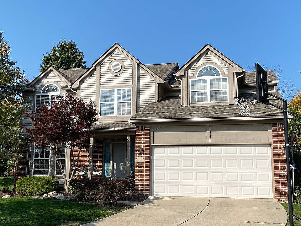 1st image of 142 Easton Dr