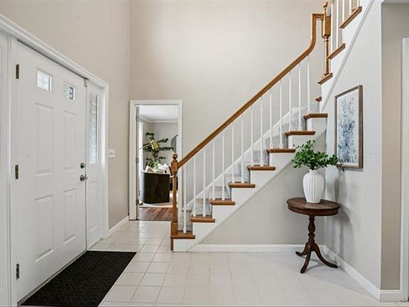 5th image of 137 Peele Road