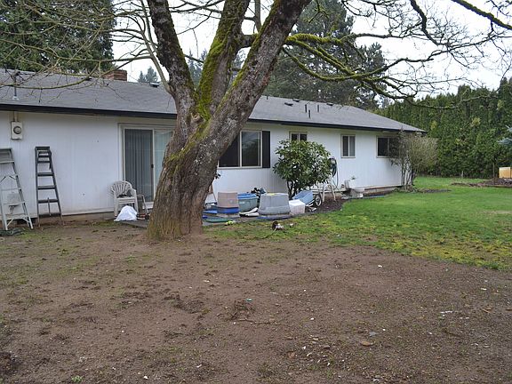 2nd image of 11913 NE 15th St