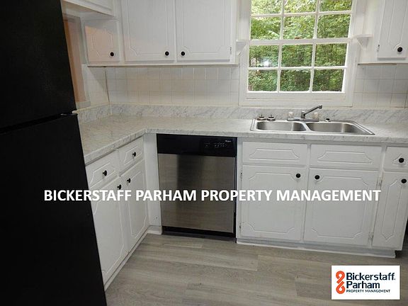 3rd image of 941 Lee Road 424