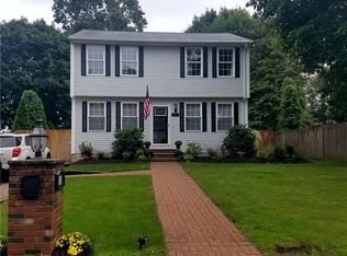 76 Paine St, Warwick, RI 02889