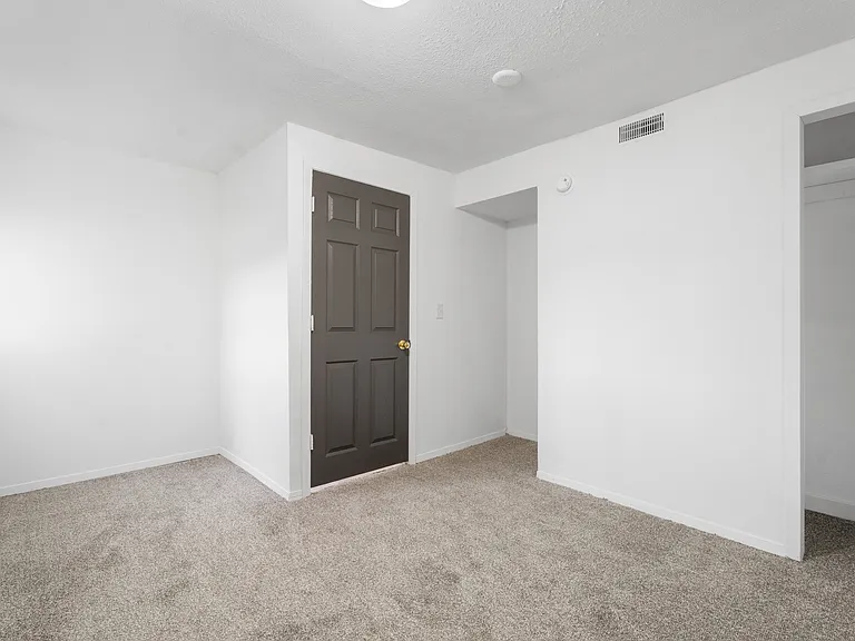 1203 E Cherry St — Photo 6