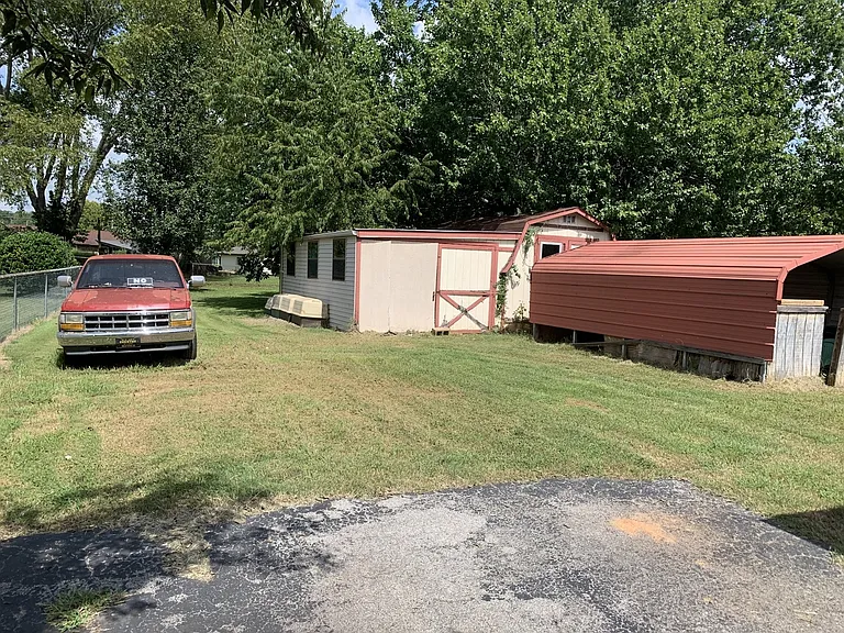 110 Steve Roberts Dr — Photo 8