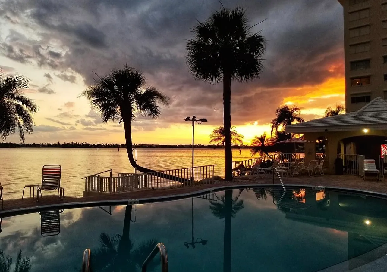 2 bed, 970 sqft, $2,500 — Photo 1