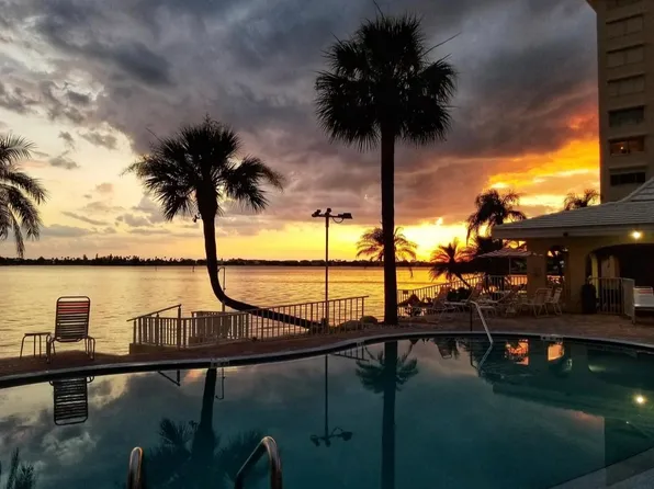 4650 Cove Cir APT 303, Saint Petersburg, FL 33708