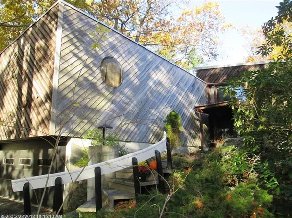 12 Littlejohn Rd, Cape Elizabeth, ME 04107