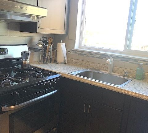 4th image of 609 Oakton St APT 3E