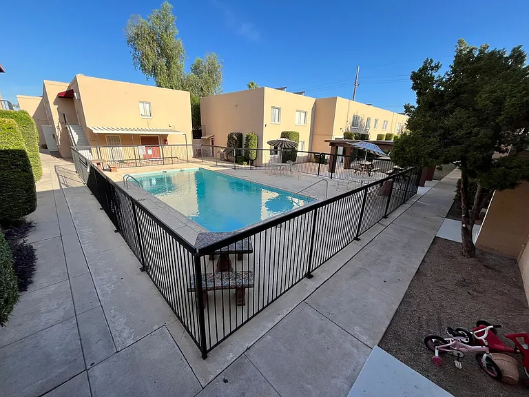 Catalina View Apartments — Photo 47