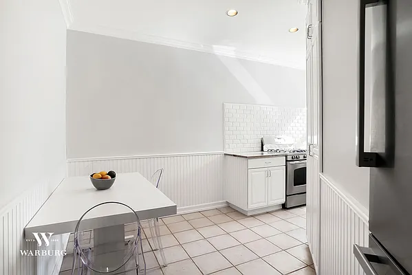 Sold by Warburg | media 3