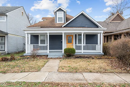 2224 N Kenwood Ave Photo 1